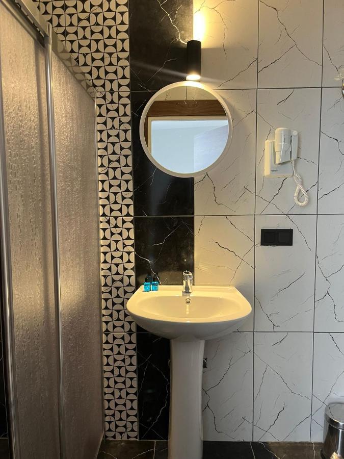 Tuzla Suite Otel อิสตันบูล ภายนอก รูปภาพ